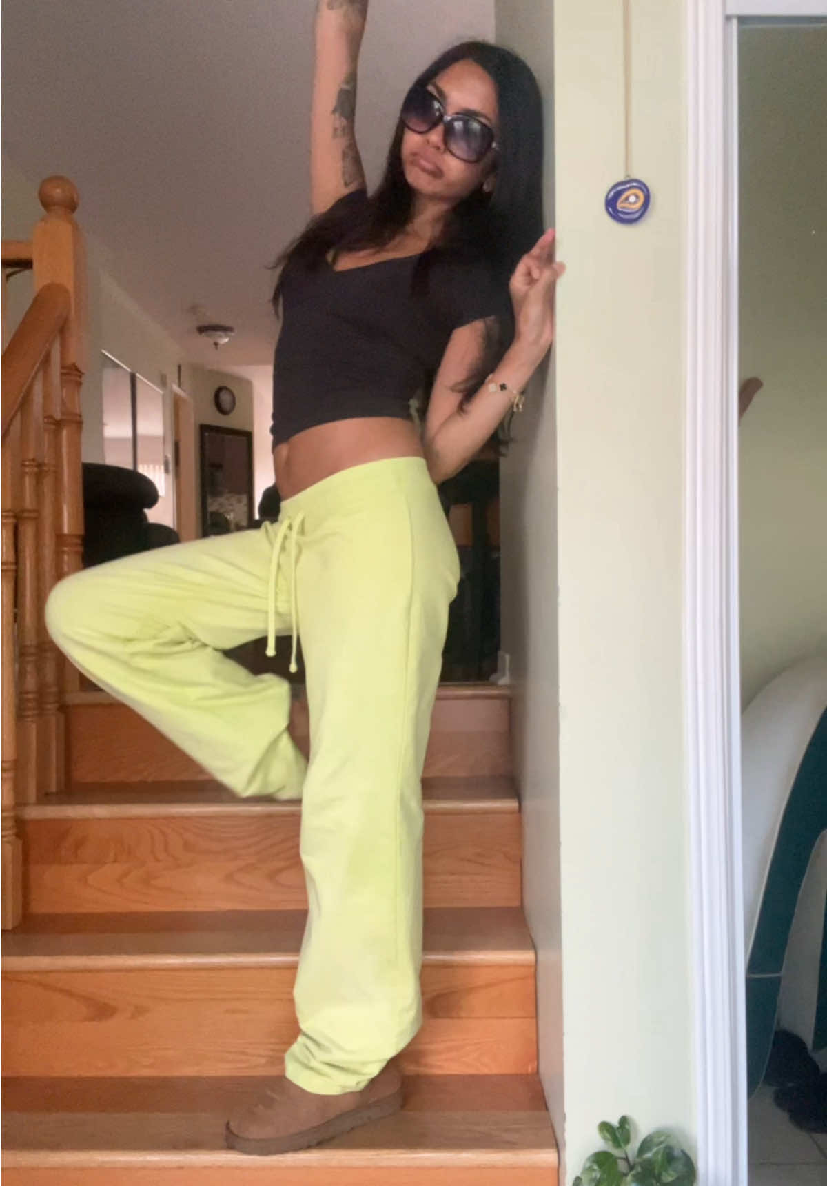 @LipBiteEmoji