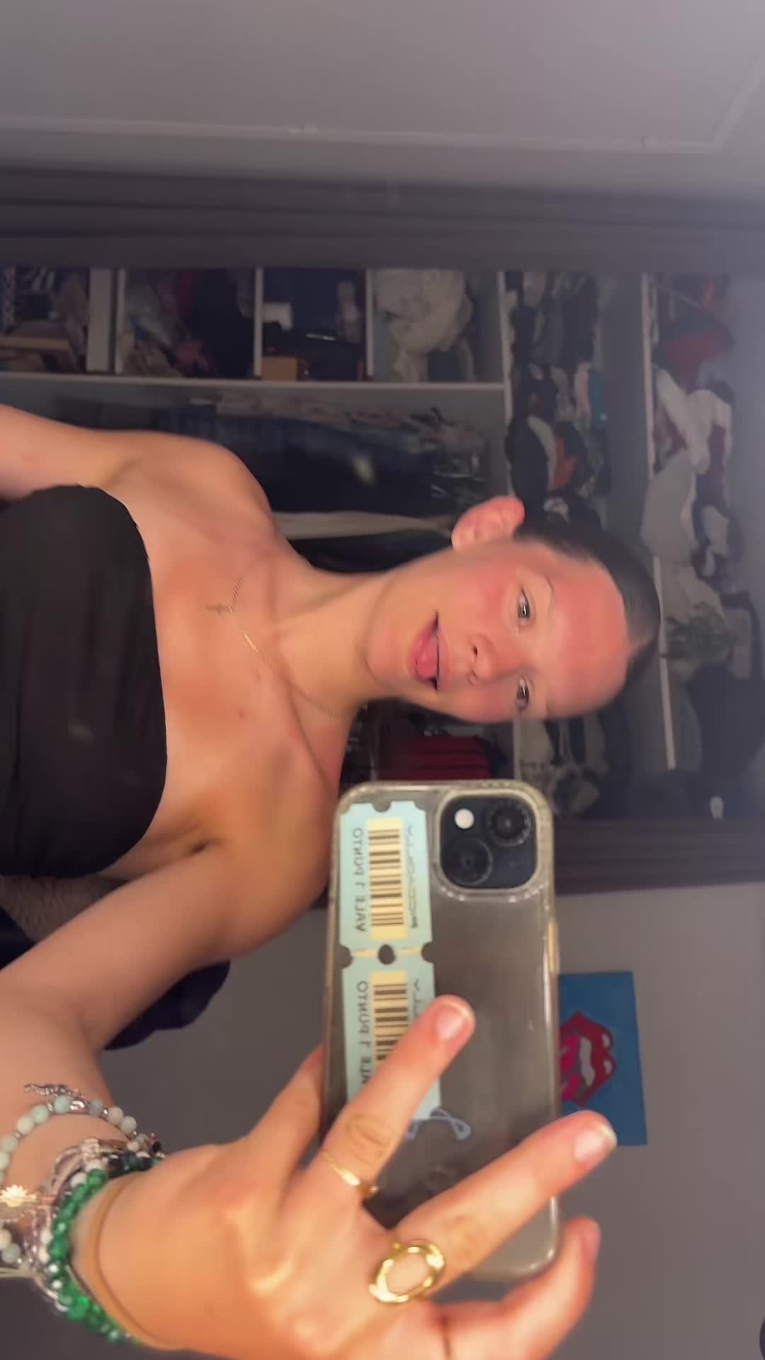 @No&eacute;lie