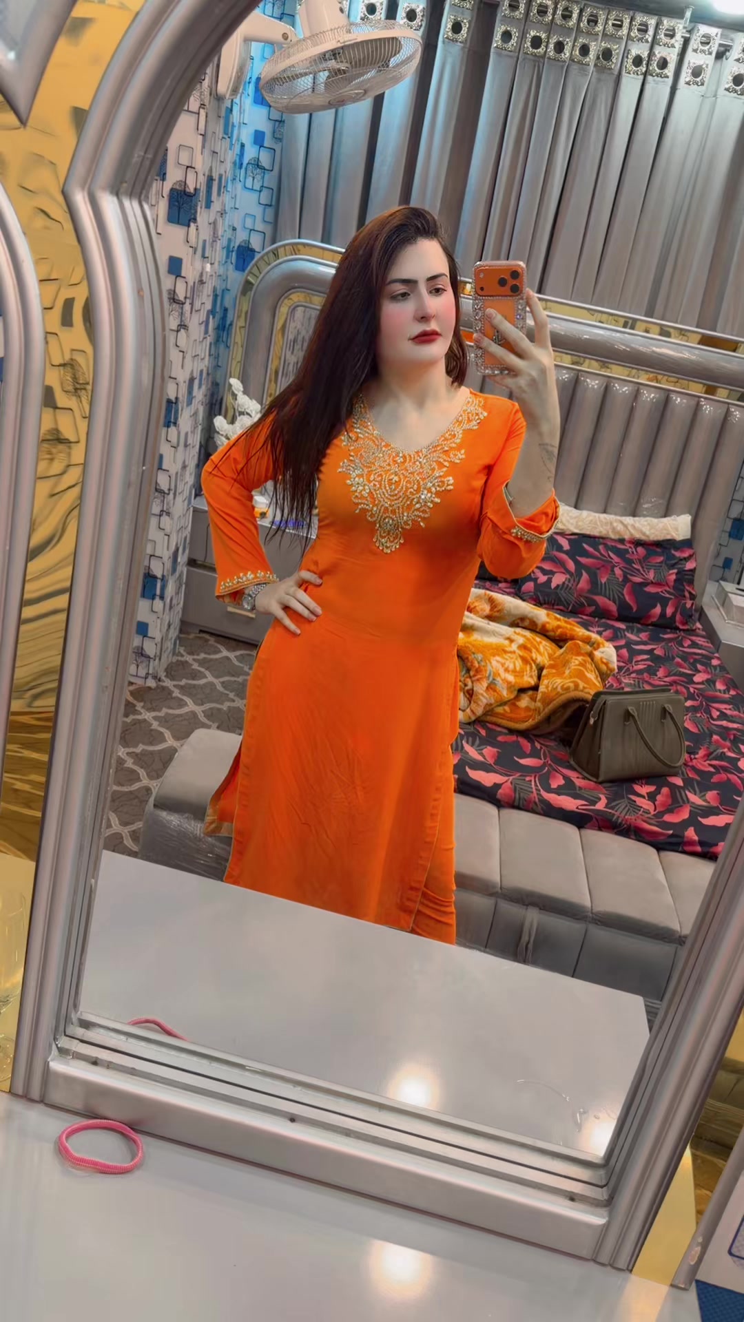 @Riya Khan34
