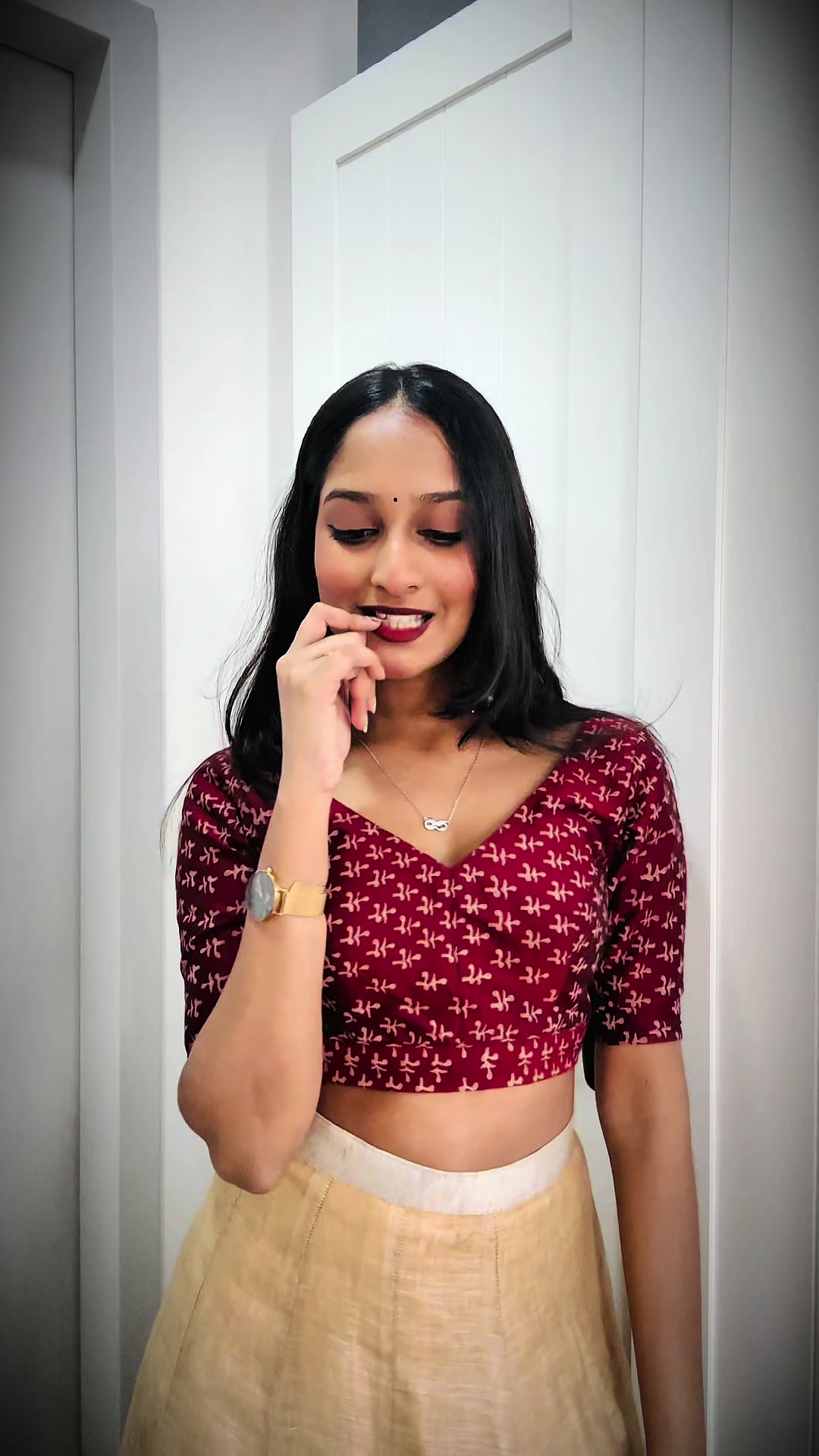 @𝒟𝒽𝒶𝓇𝒾𝓃𝒾 𝒟𝑒𝓋𝒾 👸🏻