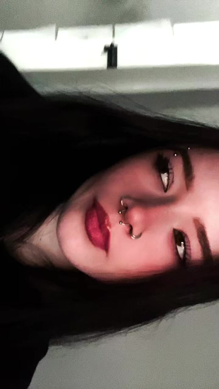 @༺♱༻