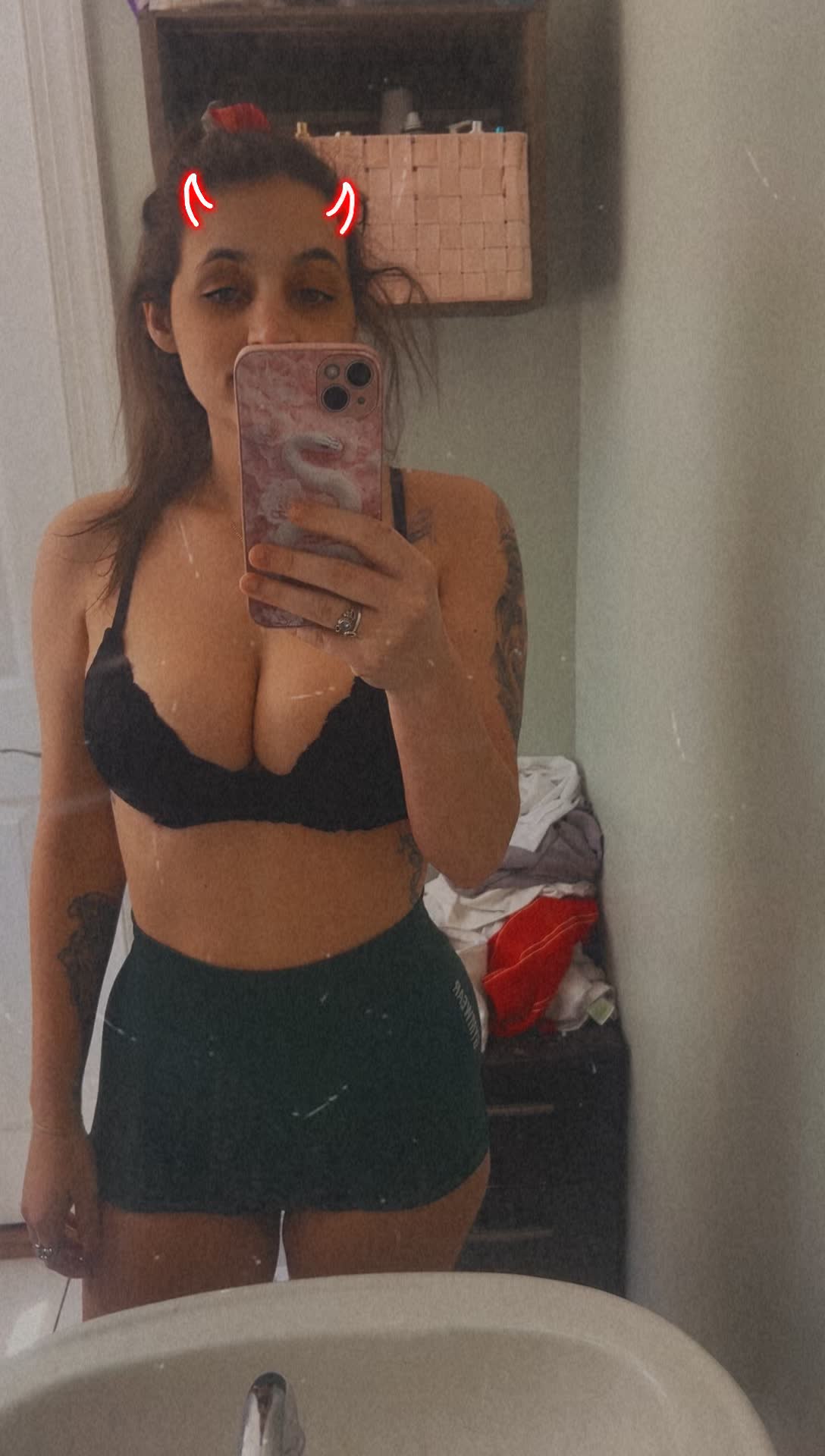 @Lil shadow 🥀🖤💋🖕🏻