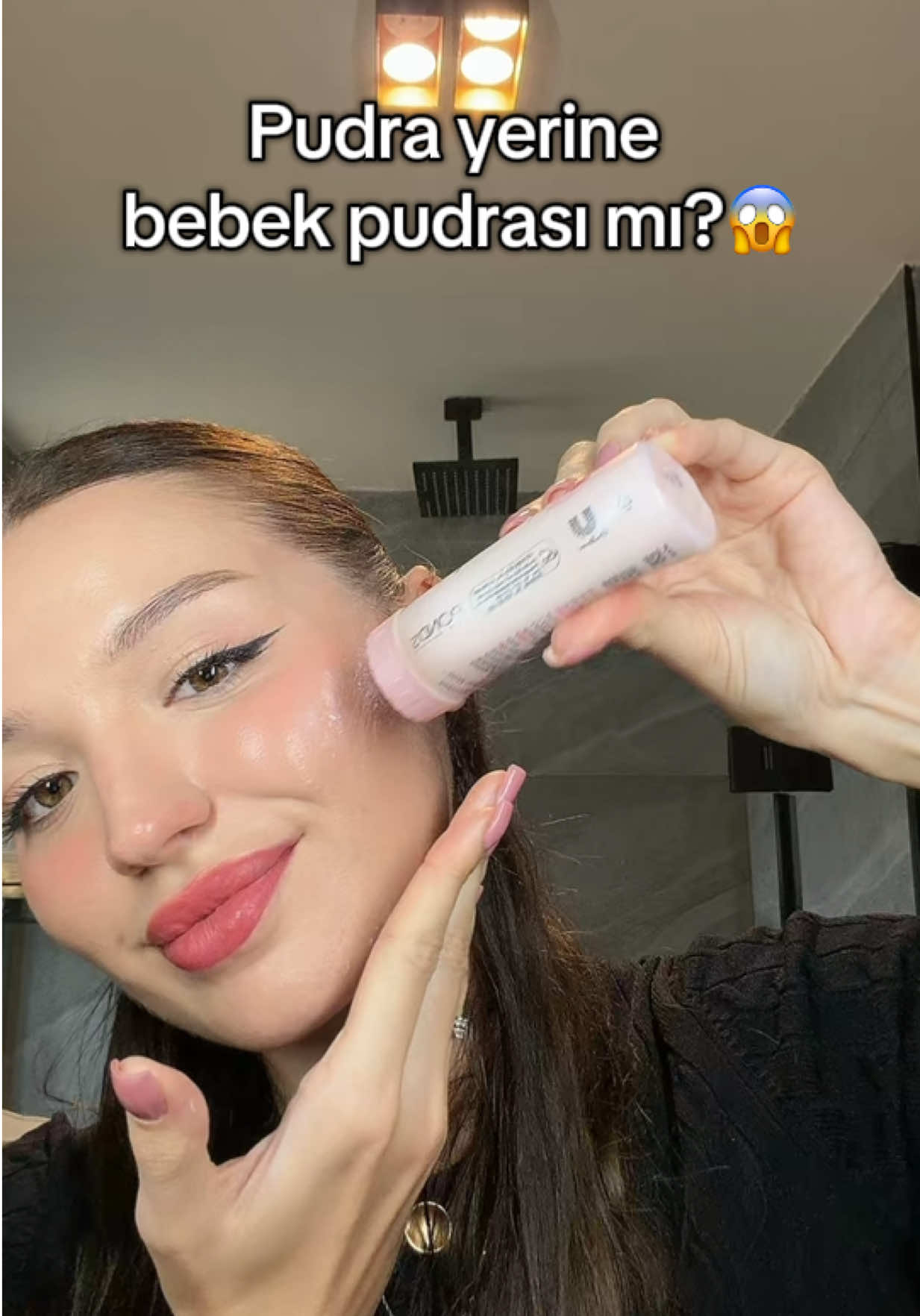 @Anna Gür