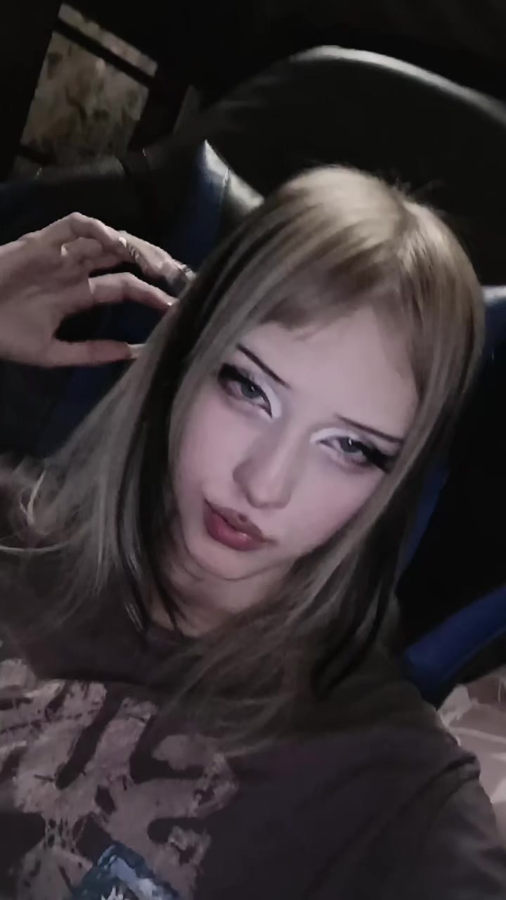 @✧・゚: *✧・゚:*