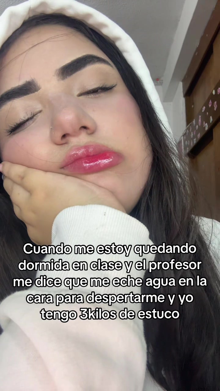 @valevicky_