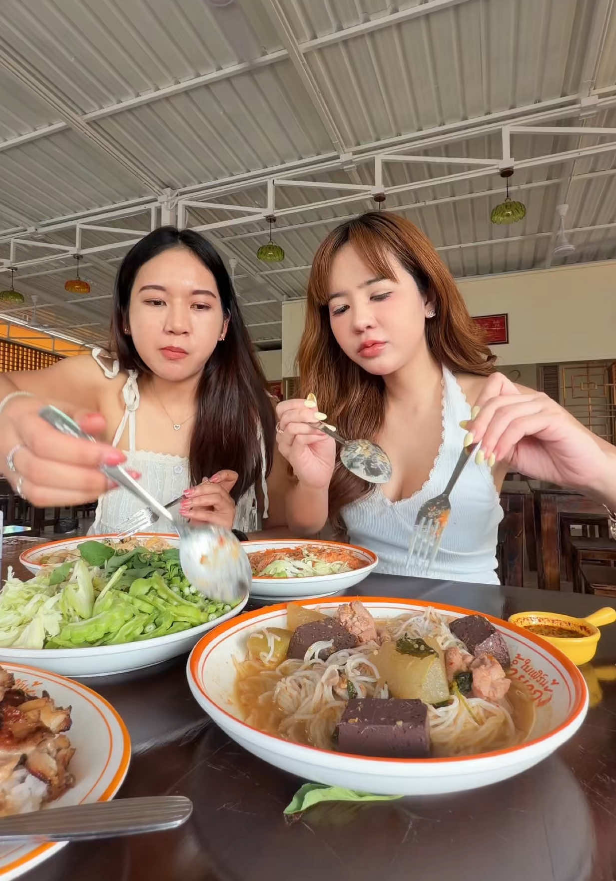 @อีฟ ของแทร่