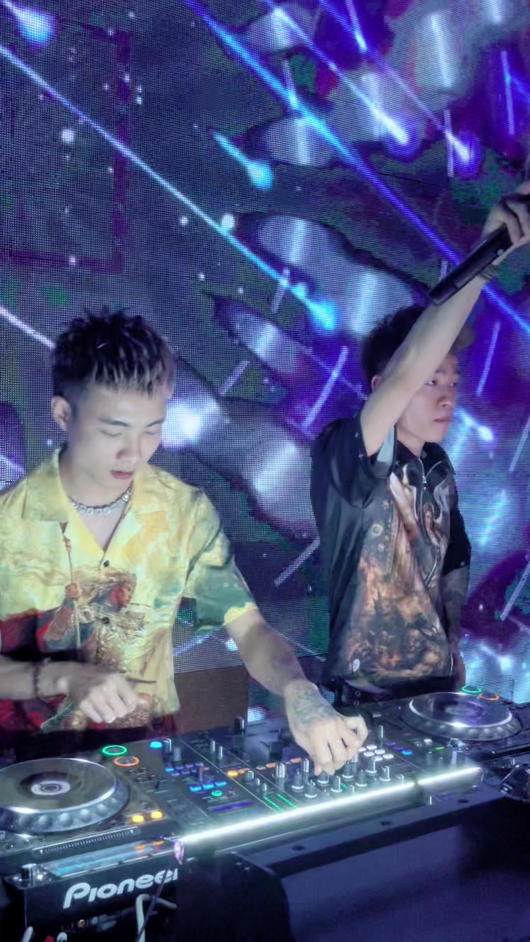 @DJ Billy