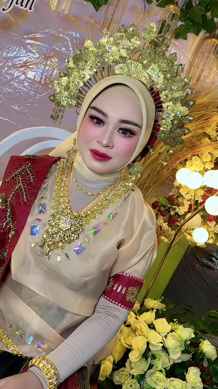 @hermawatimakeuphairdo,MUABone