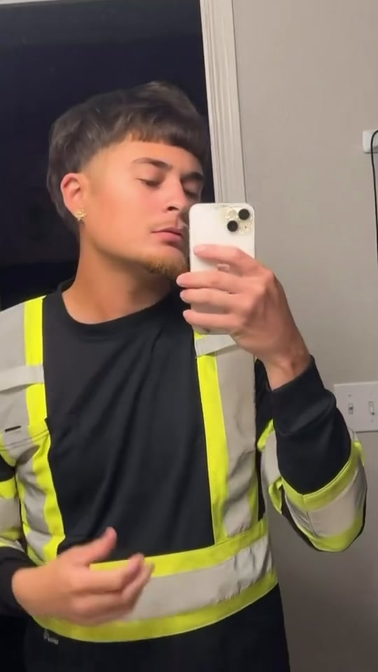 @JR4o9