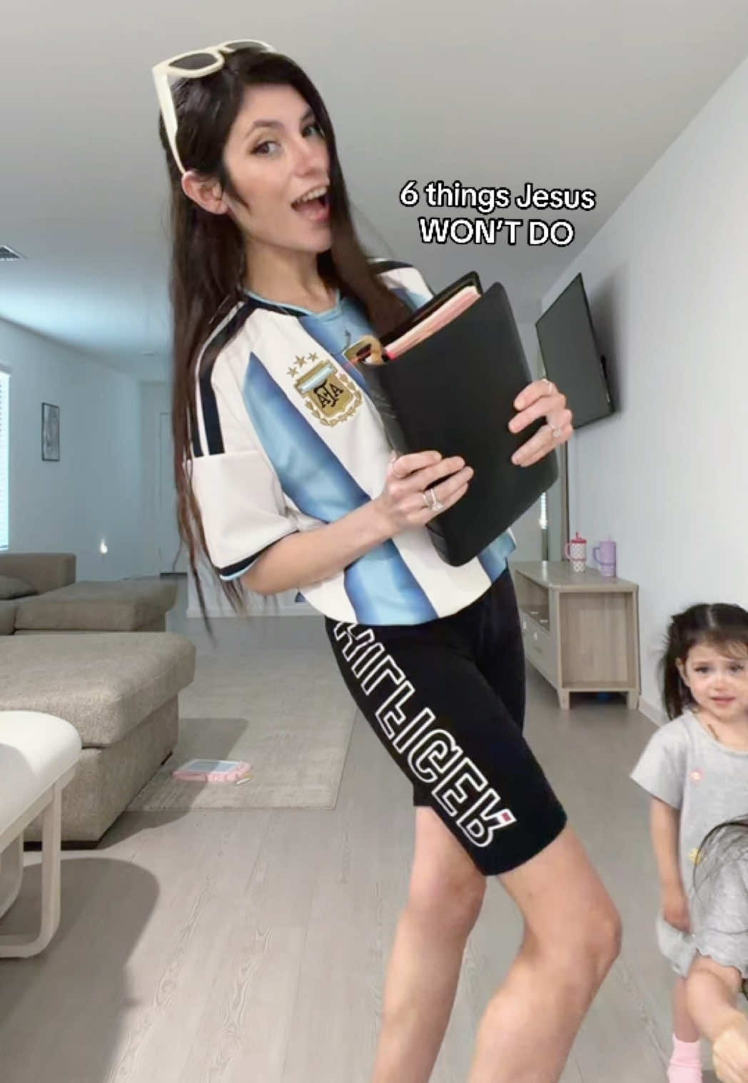 @Genesis&ensp;Landa