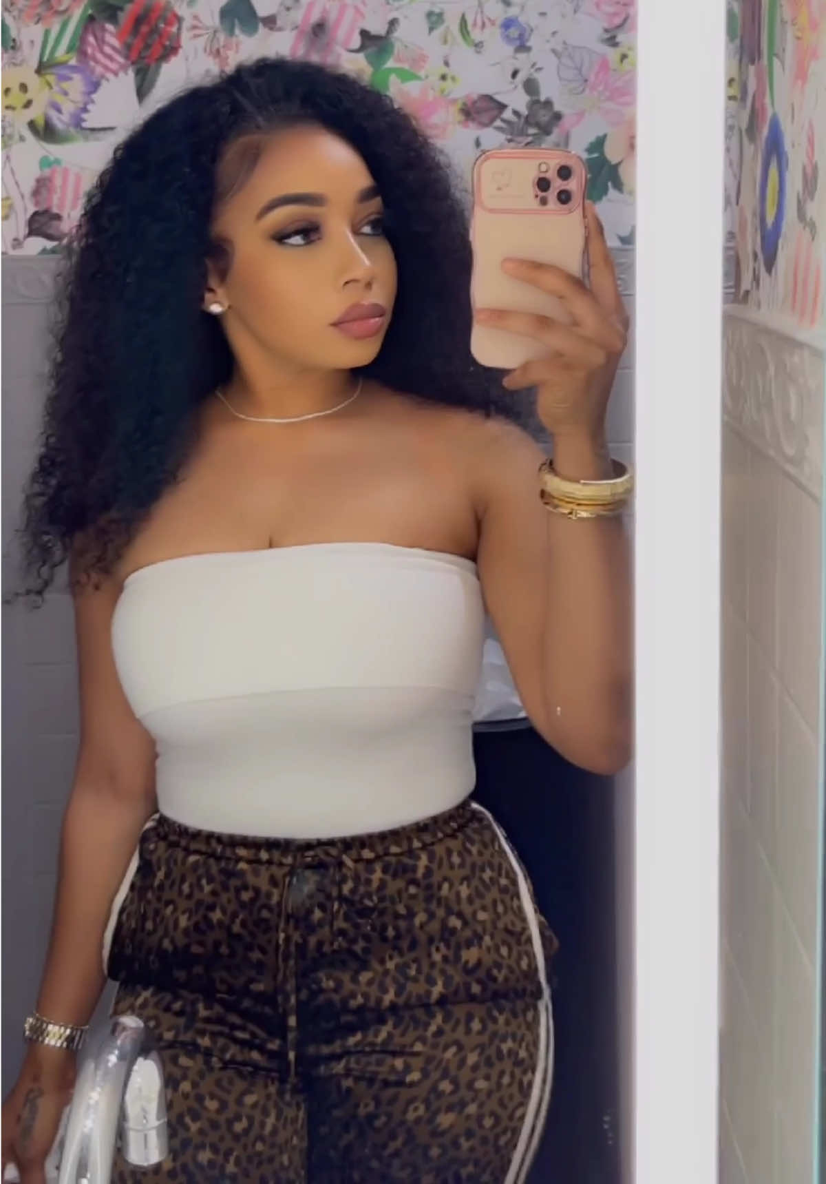 @SHIMMERGLOWKLOSET