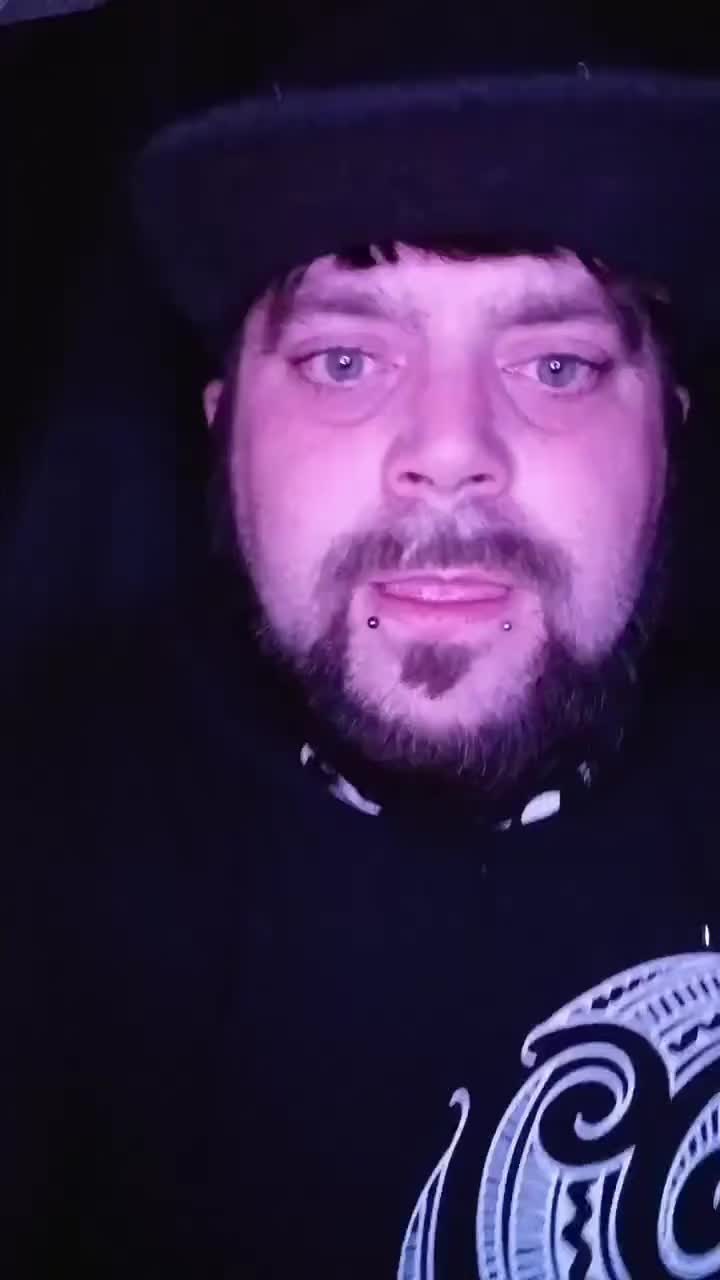 @𝕀𝕔𝕪❄️𝕂𝕚𝕟𝕘