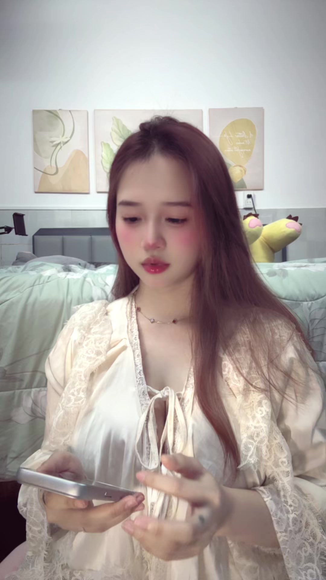 @Ng Việt z&uacute; T&acirc;y