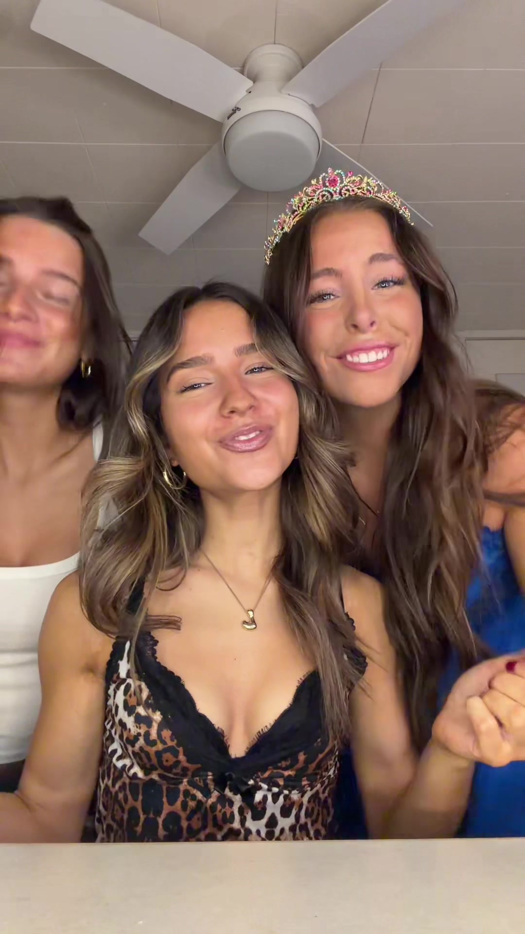 @Lily Leone