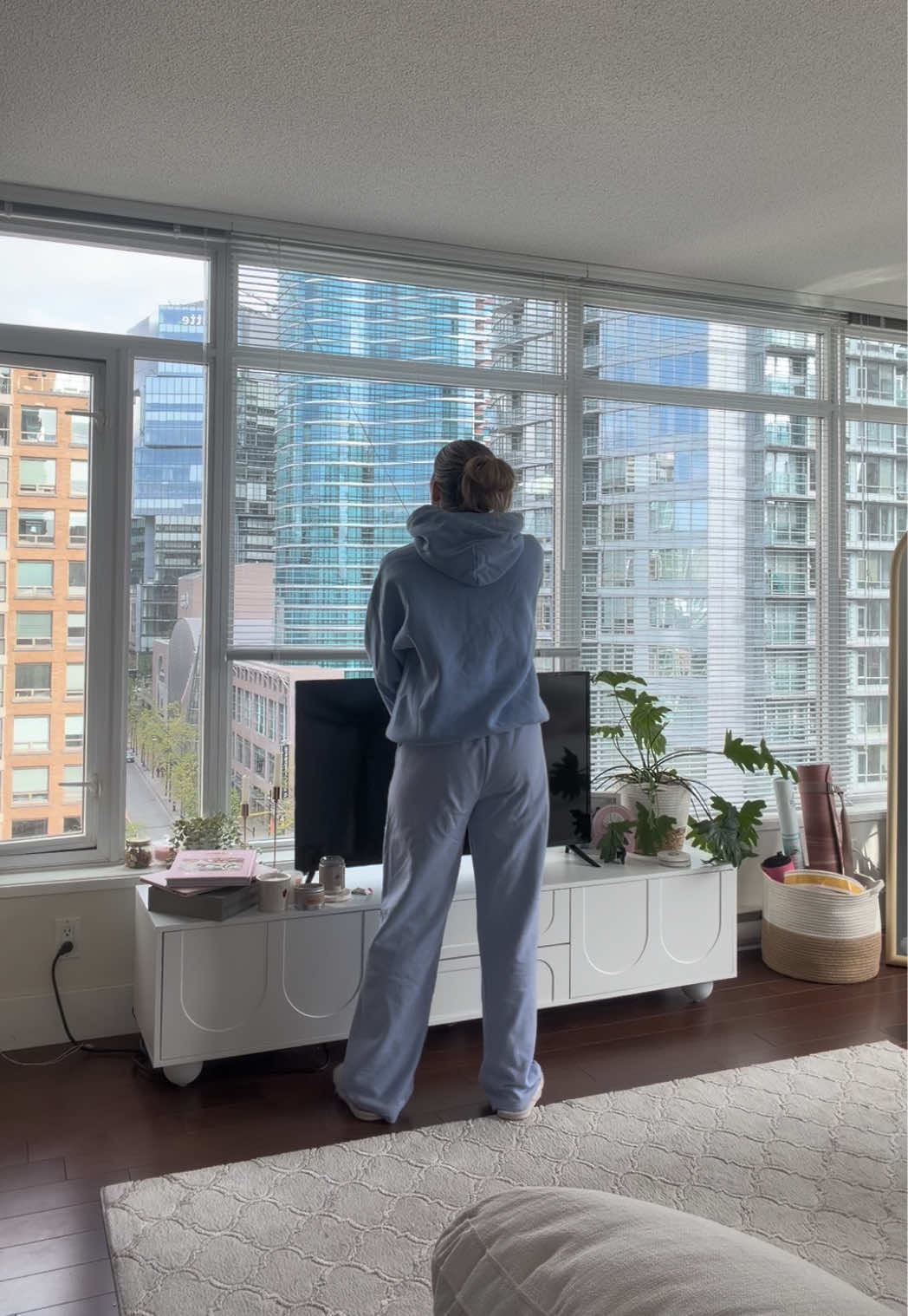 @Liv