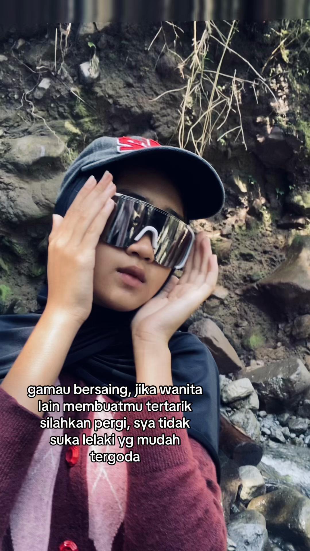@✮