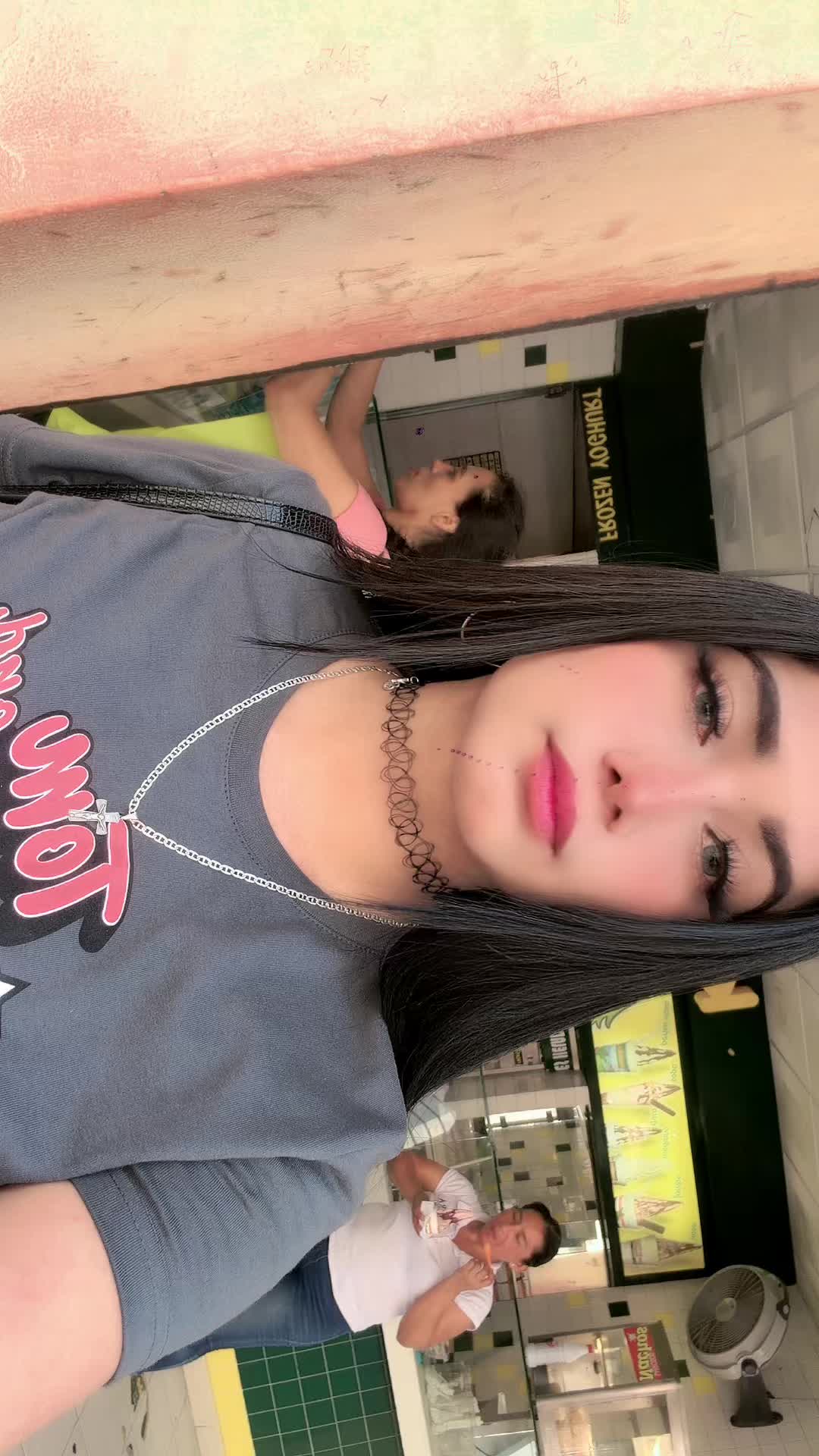 @eli gomez