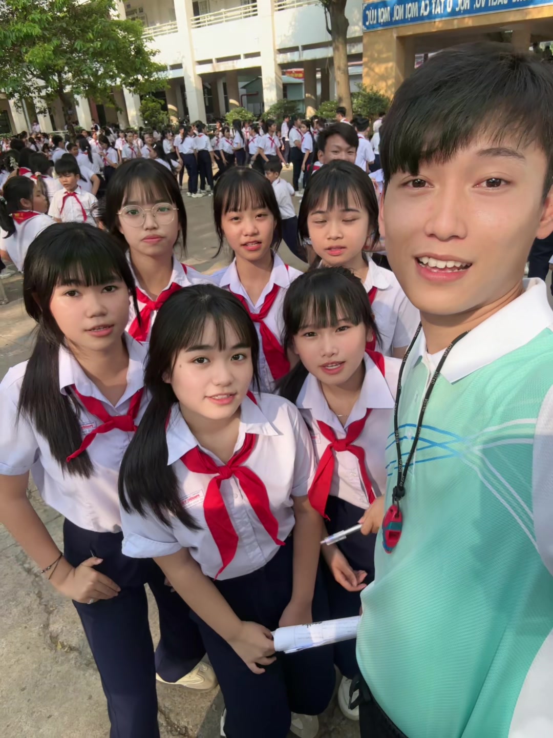 @sáng dạy tối quậy