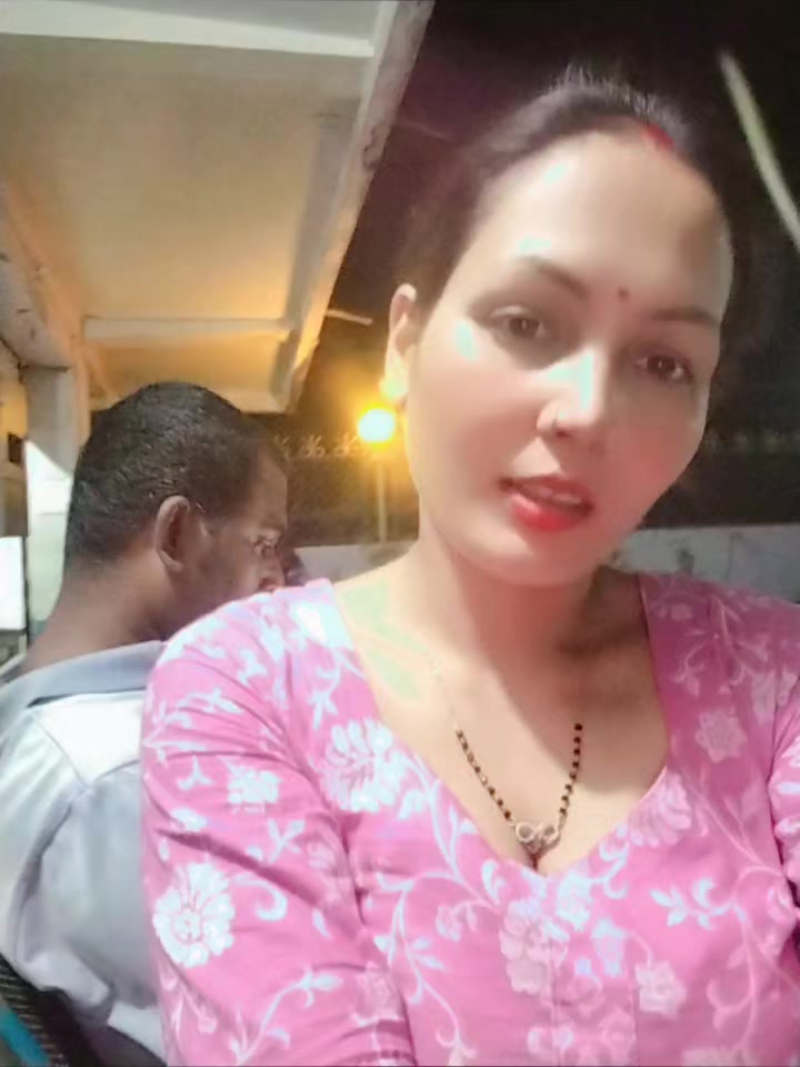@pihu❣️