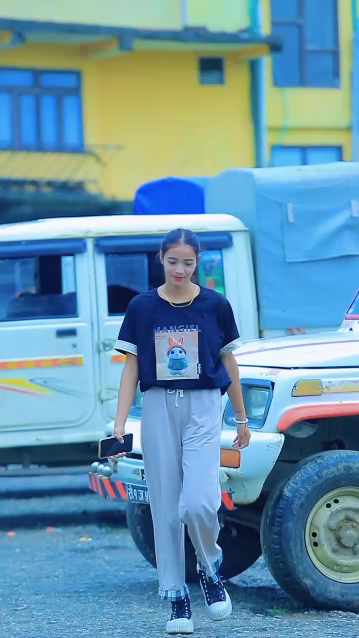 @Aaruuu😘🦋