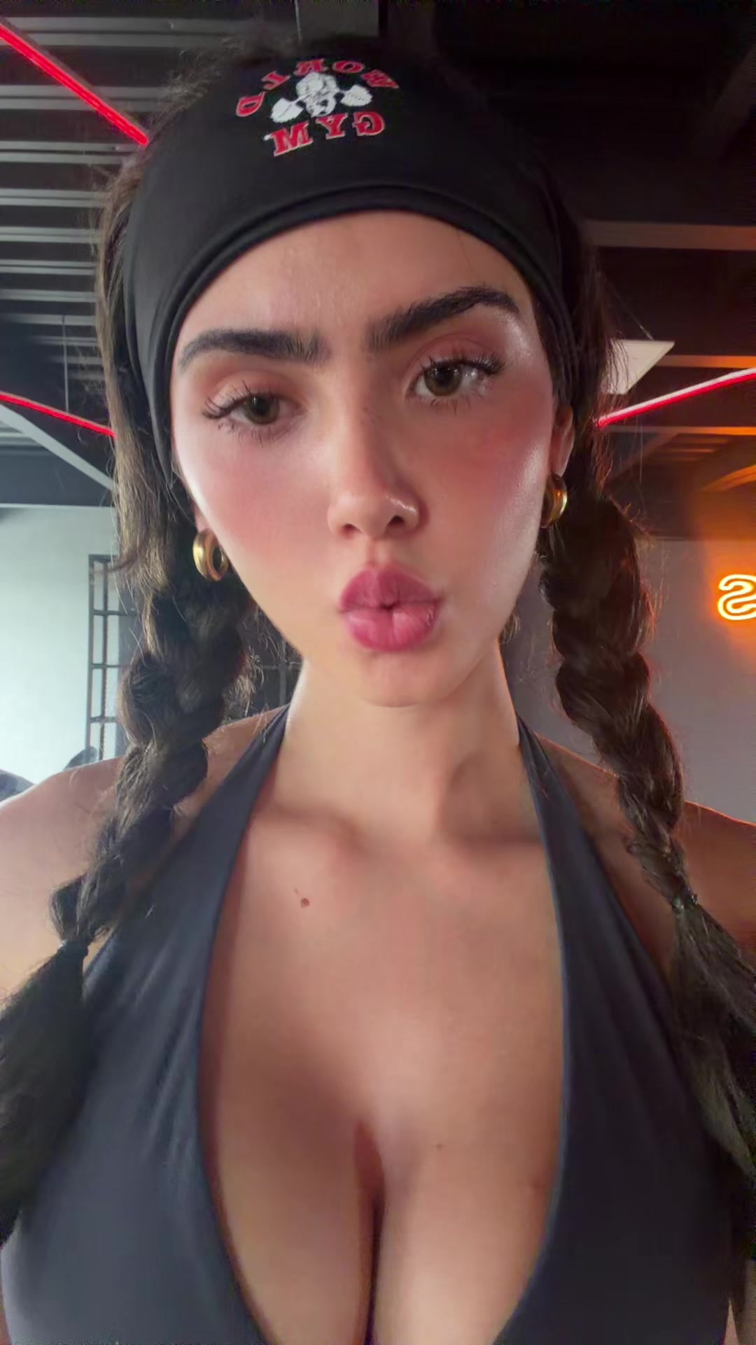 @Gabriela