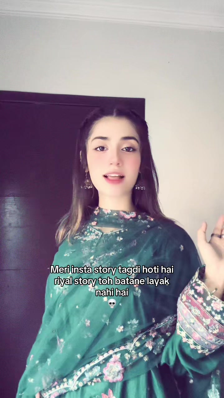 @AyeshEe🌸