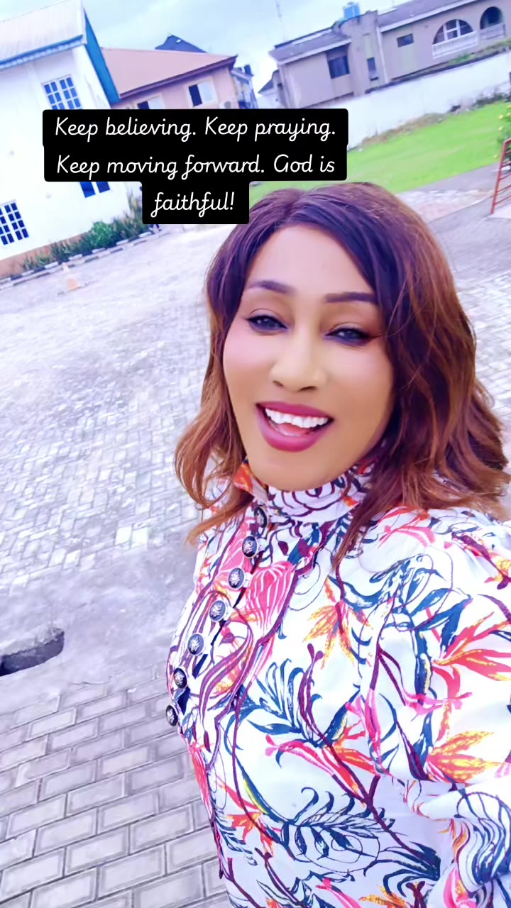 @pheb94 🇳🇬🇱🇷🇬🇧 Jesus Babe