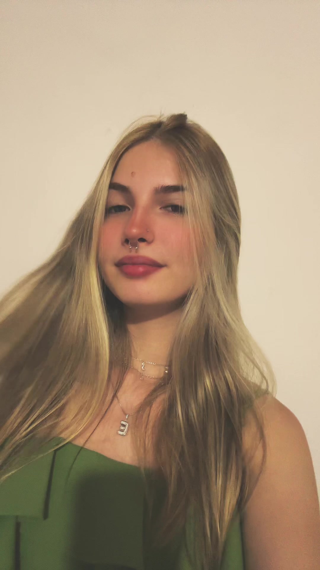 @Emillymazioli