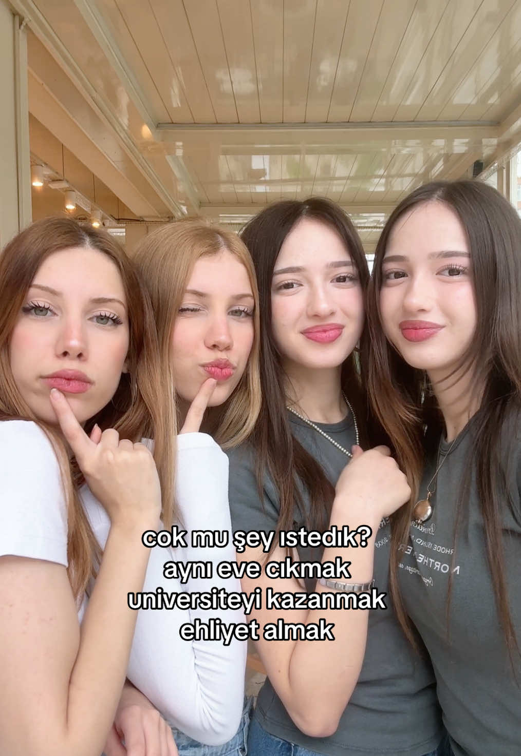 @ikizbloom