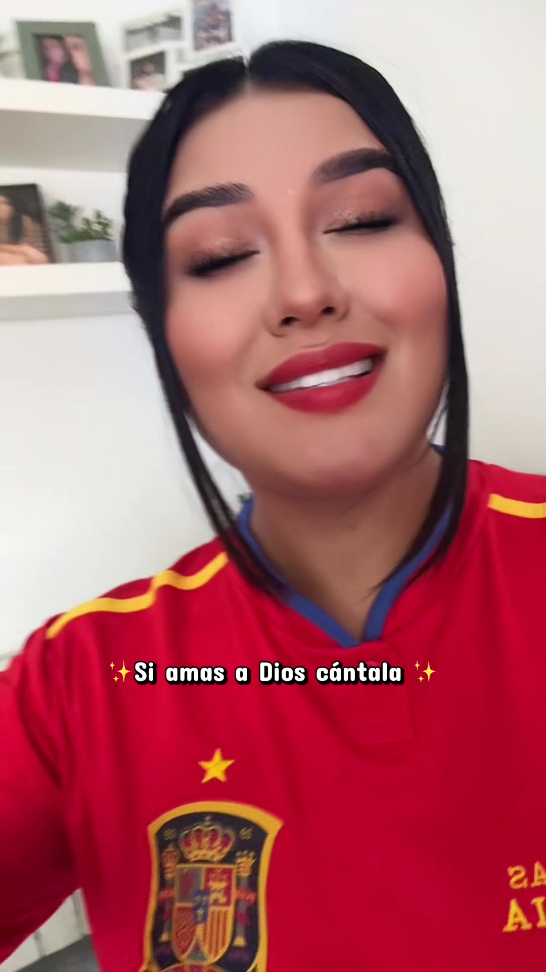 @Vanessa Elizabeth 🦋