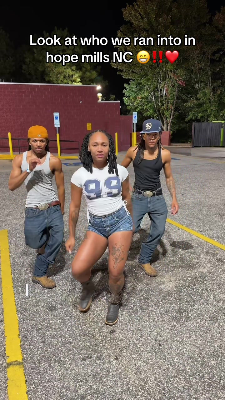 @Ghettotwins_