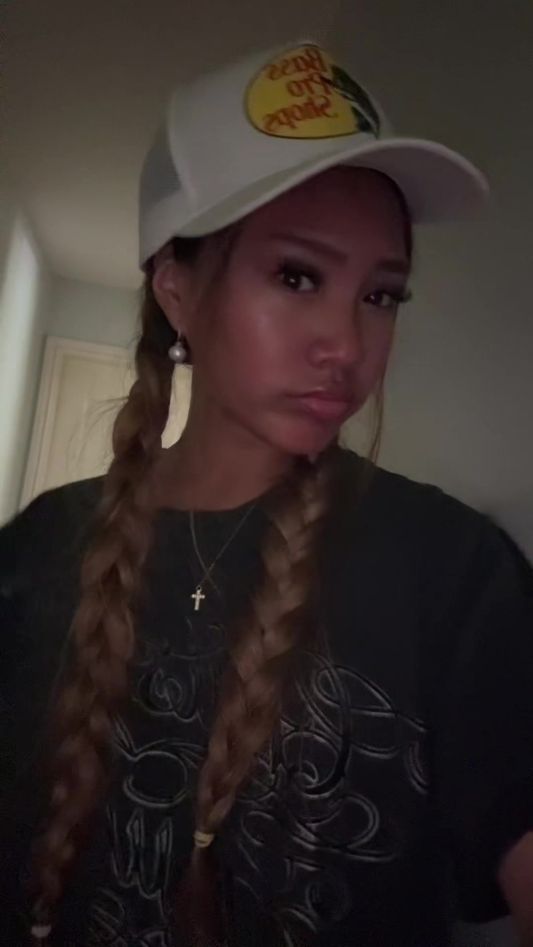 @🦈