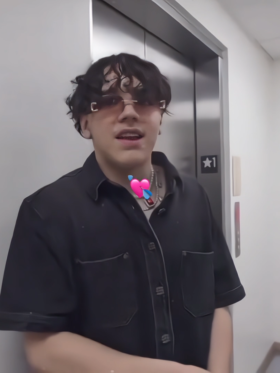 @𝕴𝖘𝖆.