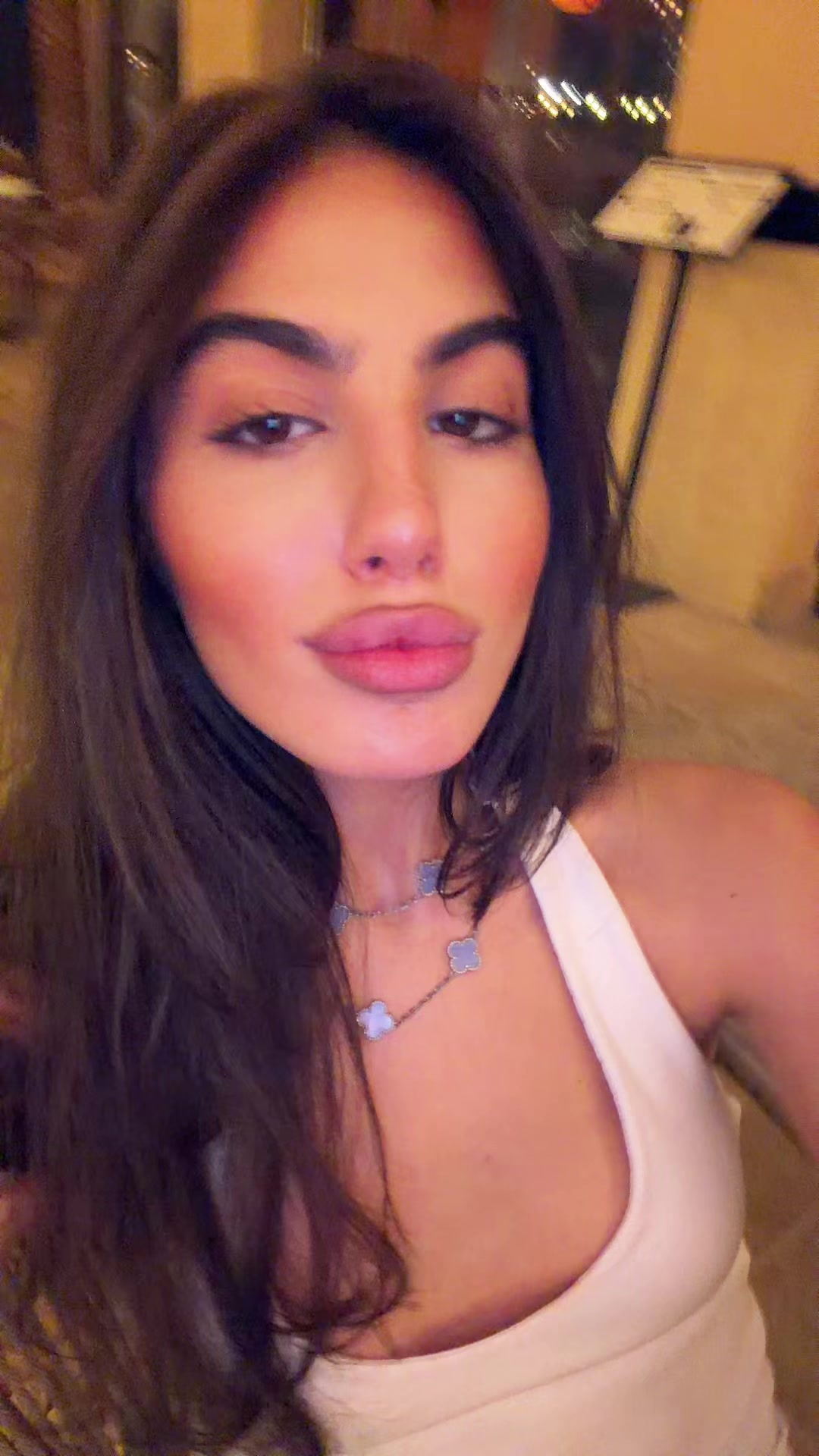 @Asýa