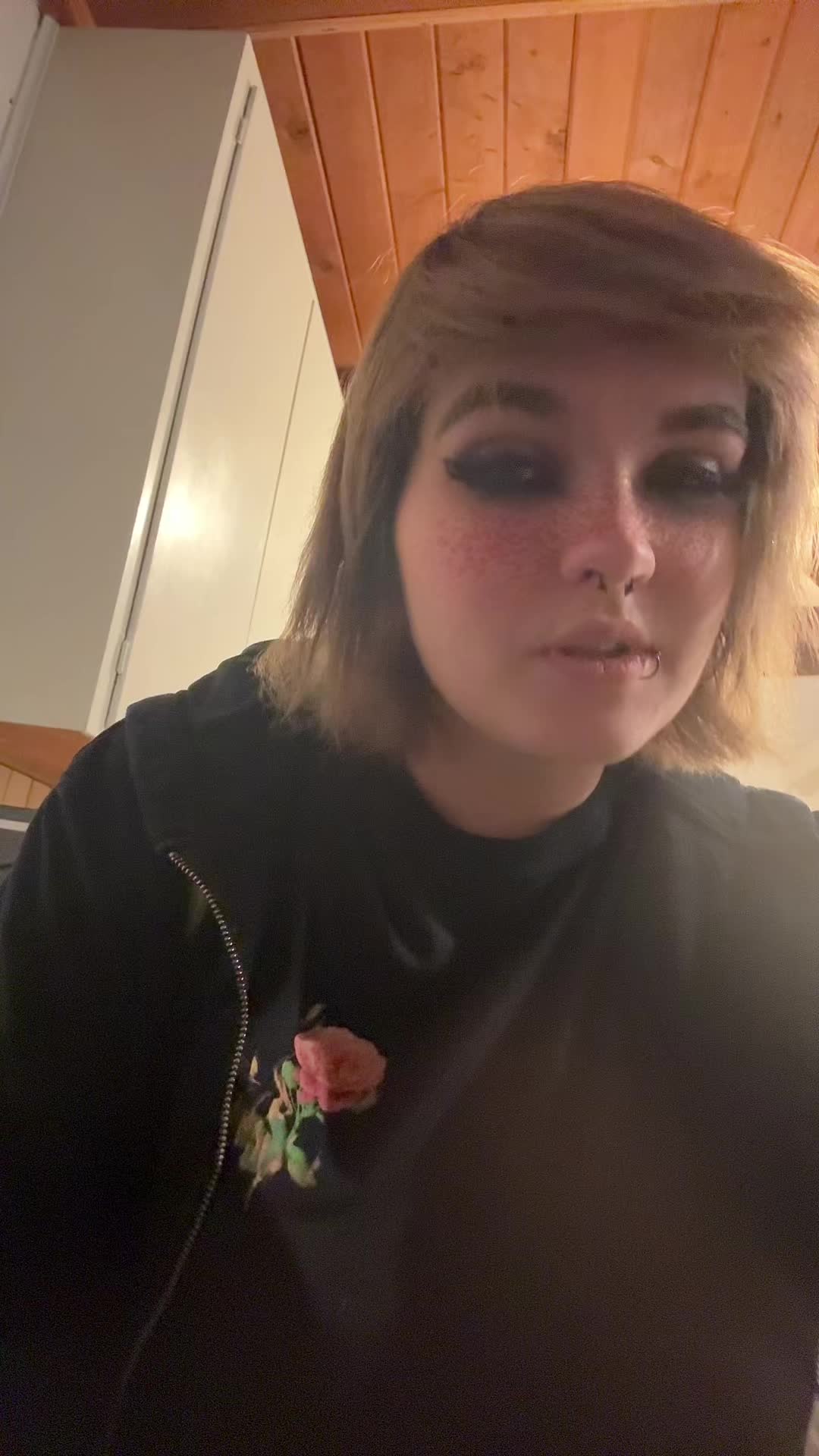 @Goth_mommy420