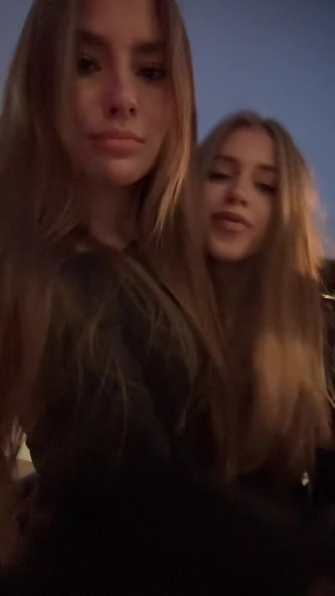 @danielaa