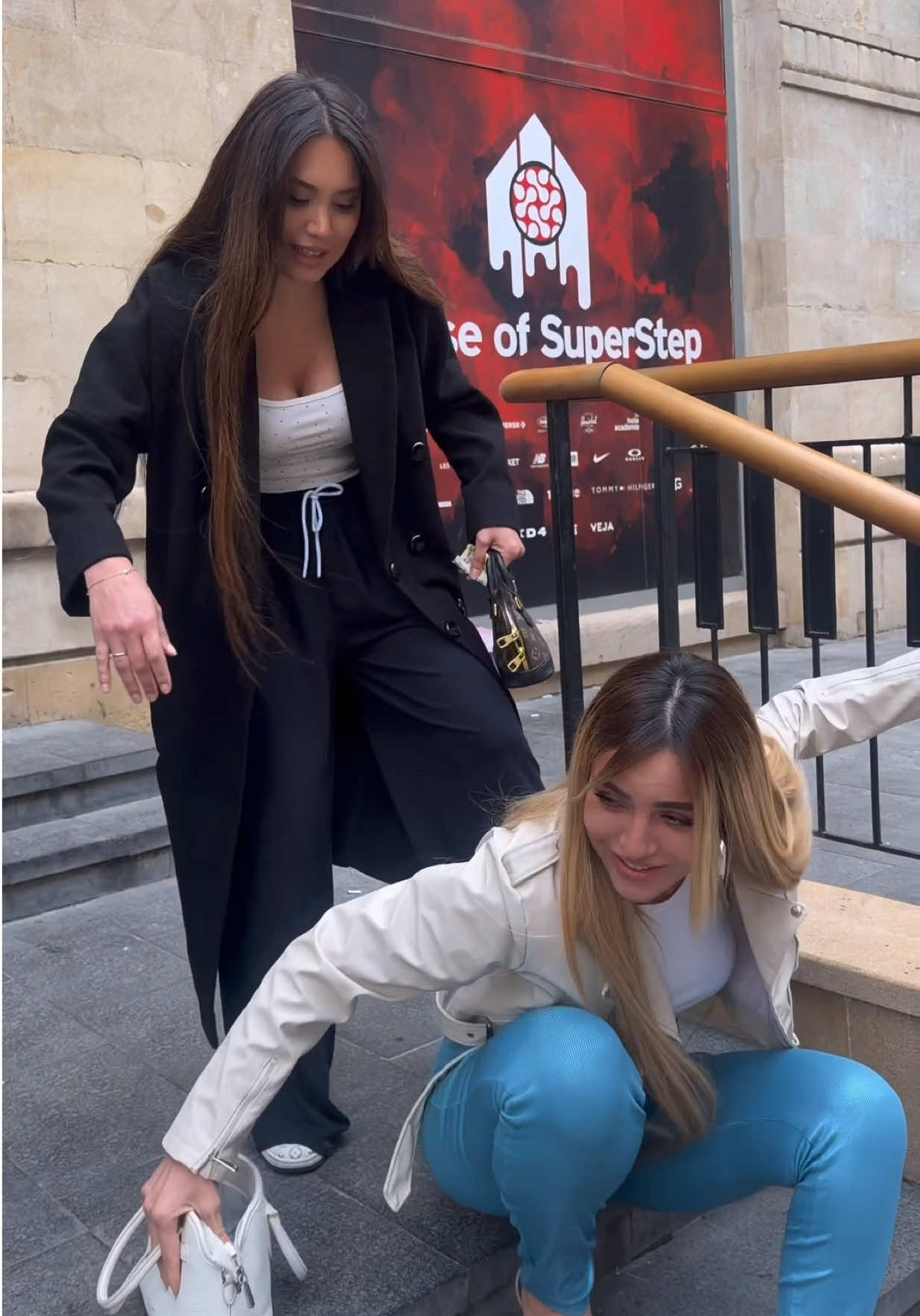 @🐍