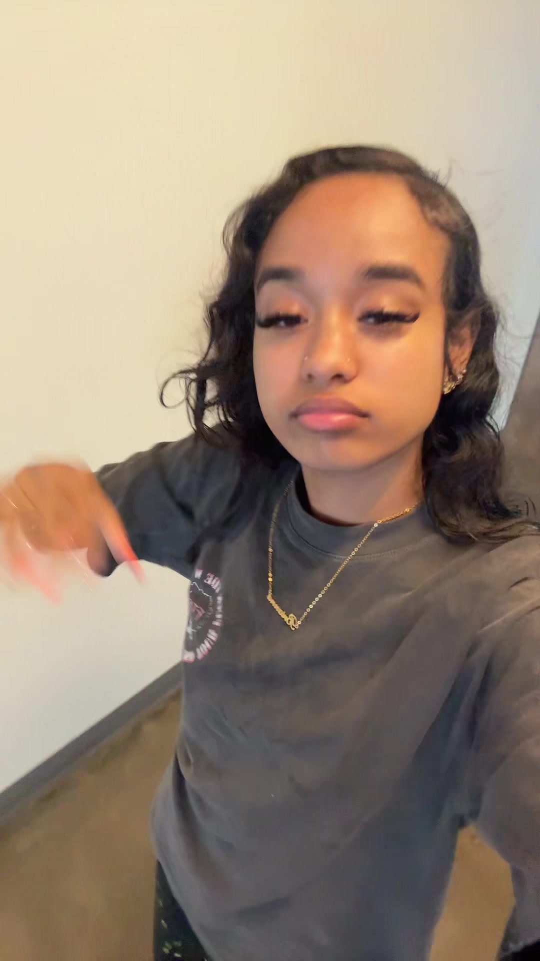 @hellahearteyesfornana