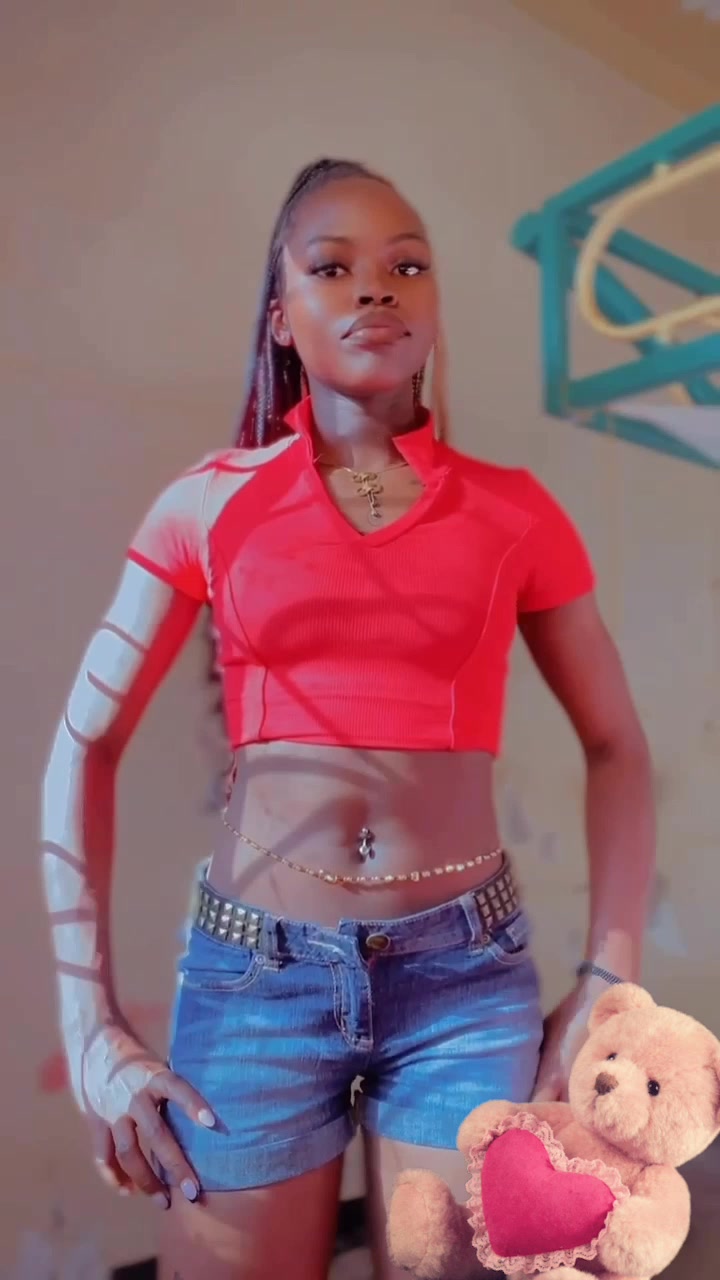 @waist-queen🍓D💋