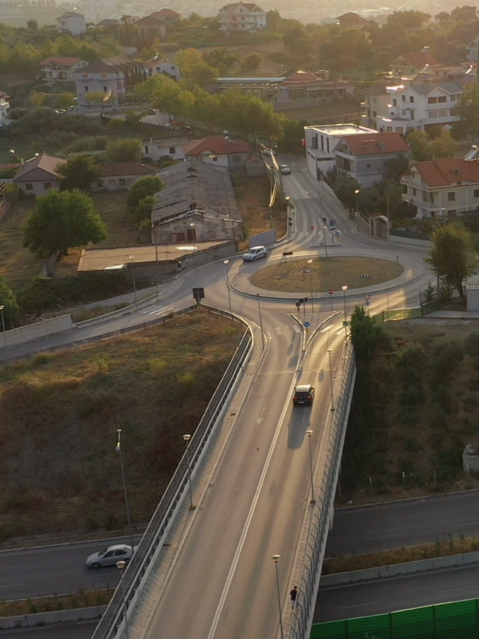 @Fark&euml; Tiran&euml;