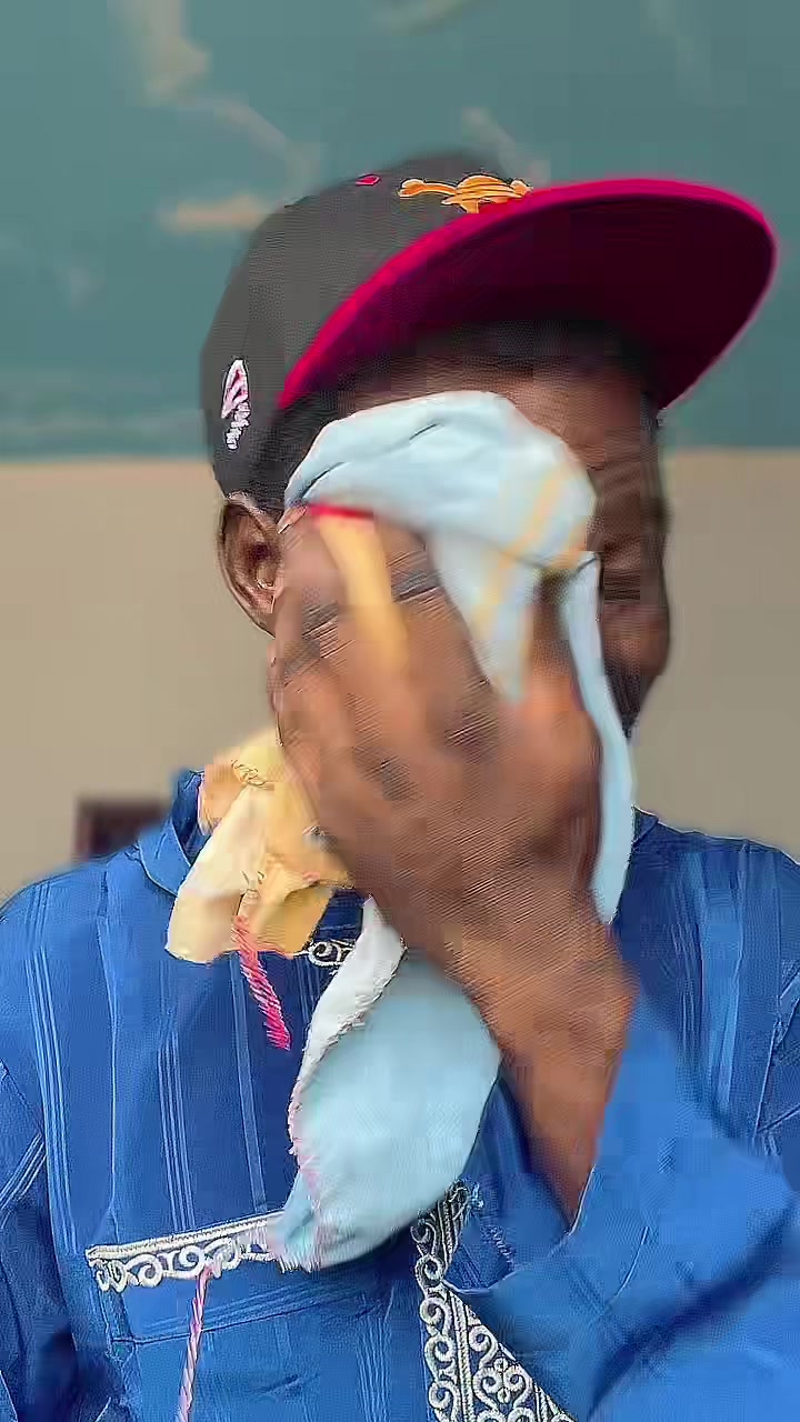 @๐ชÅYÆM ๐โ๏ธÇHÏLLÎÑG ๐๐๐