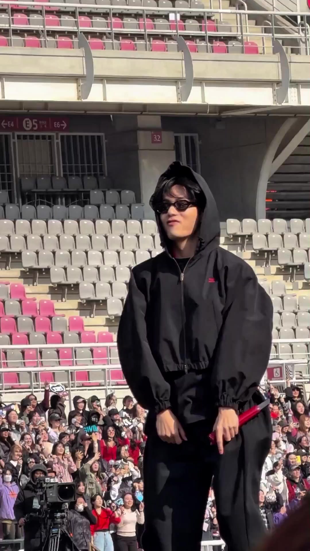 @Dinda Vtaegguk