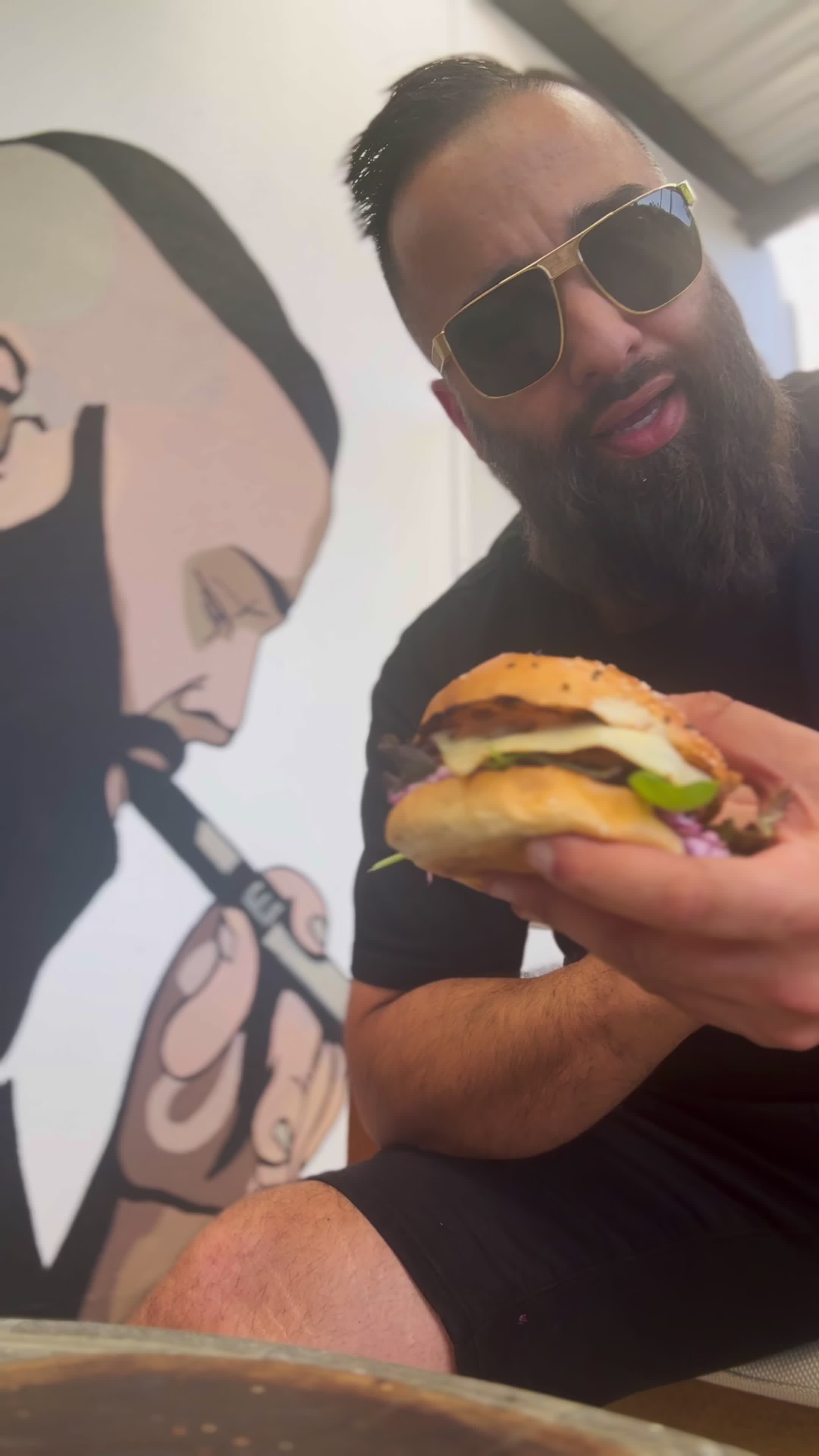 @BurgerQue