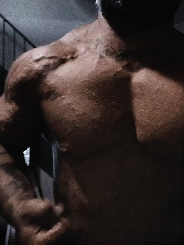 @Flesh_artist_1985