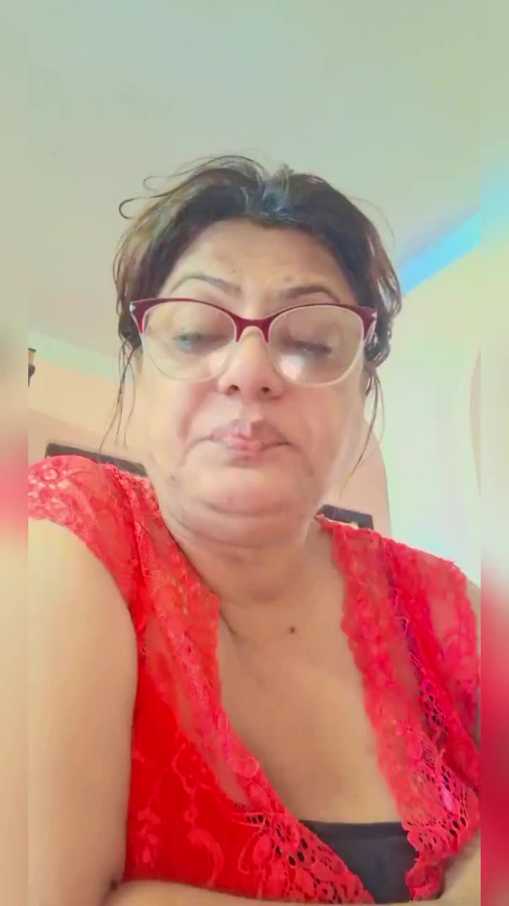 @मीना ढकाल