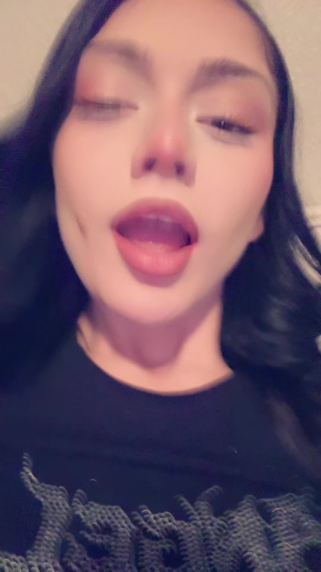 @yurfavoritewhitebih