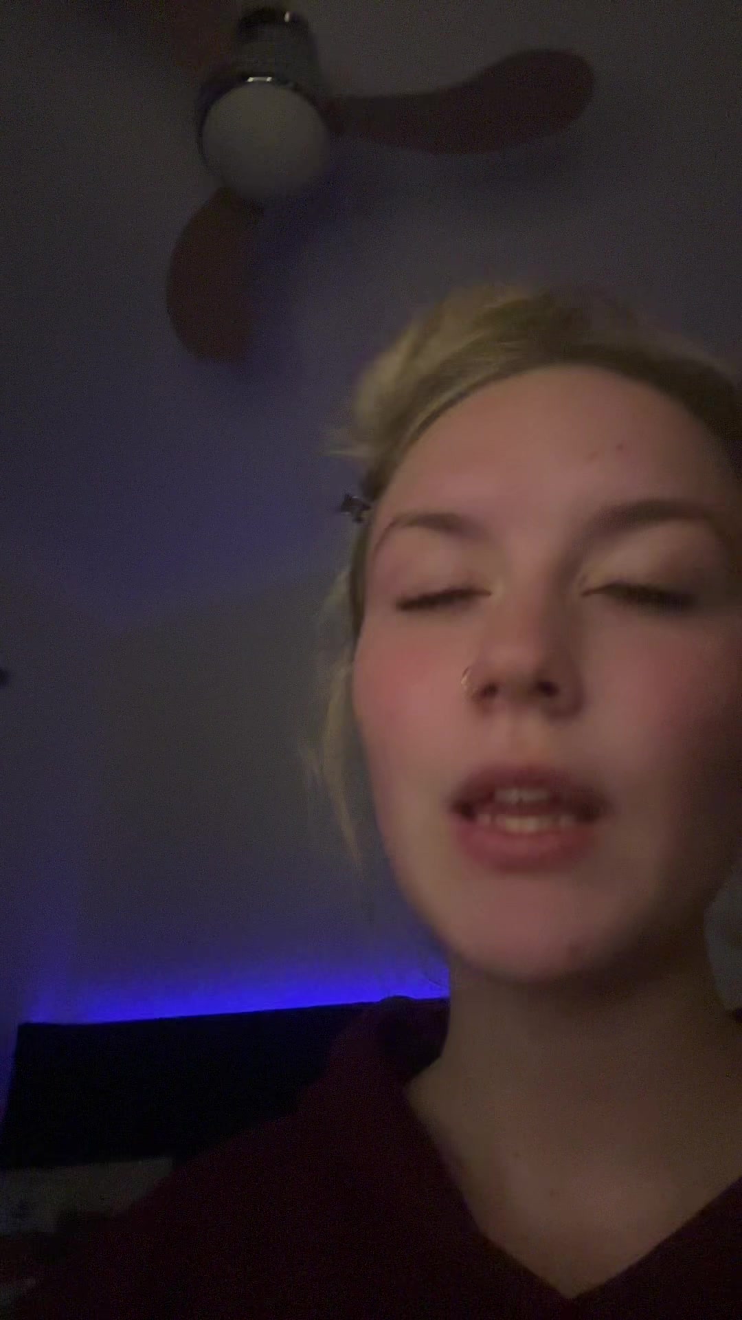 @unironicallyblonde