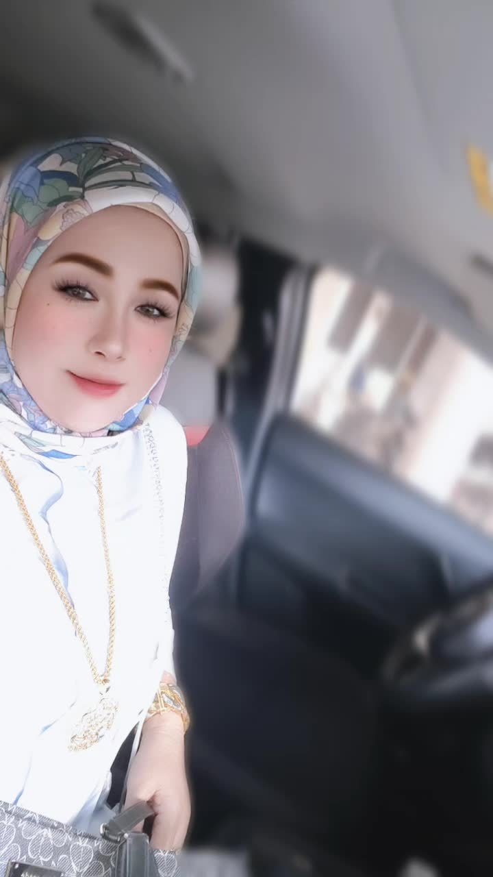 @Cik Puan Seri Aura
