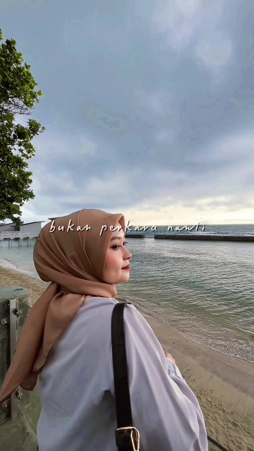 @Anggrek_Biru