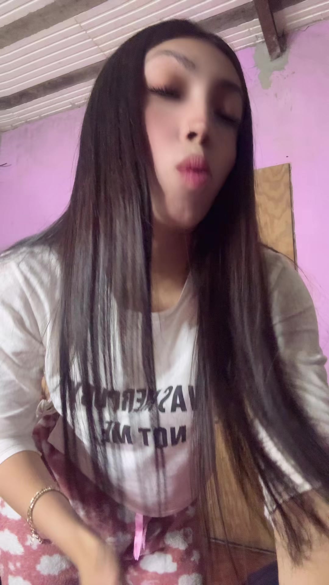 @Morenaa